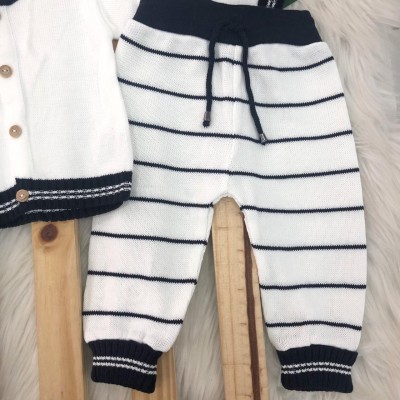 Conj de Linha Branco com Viés - Marinho e Calça Listrada Conj de Linha Branco com Viés - Marinho e Calça Listrada